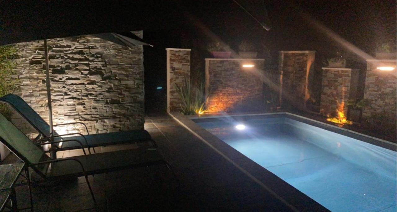La Suite De Charme Du Mas De La Fontaine De Jonquier Avec Spa Privatif Seguret Ngoại thất bức ảnh