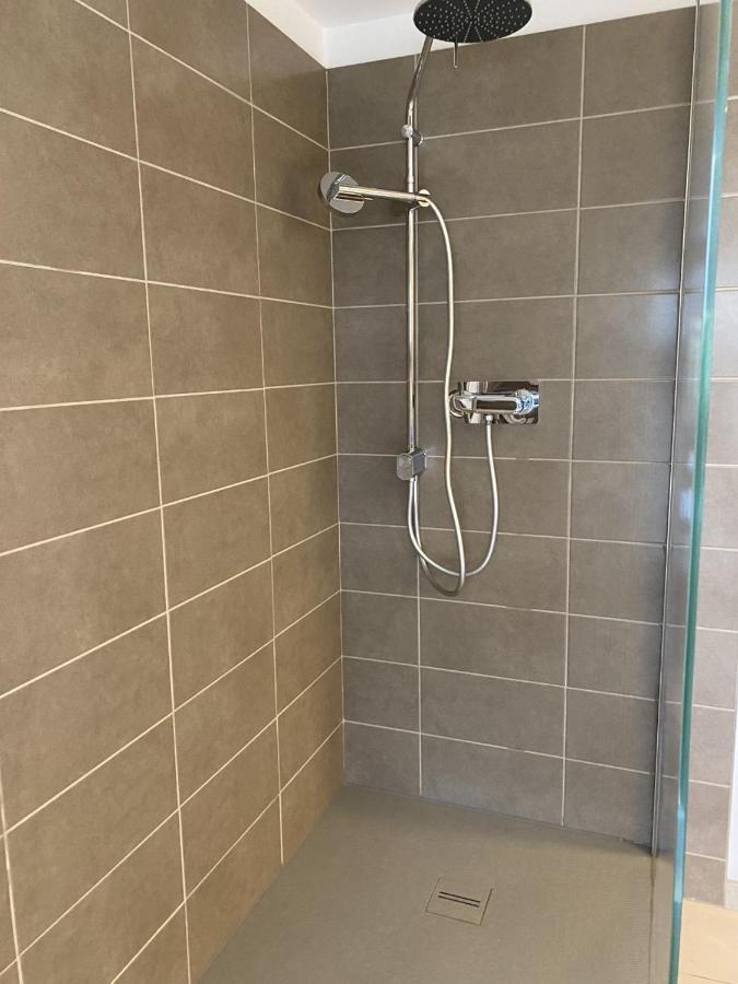 La Suite De Charme Du Mas De La Fontaine De Jonquier Avec Spa Privatif Seguret Ngoại thất bức ảnh