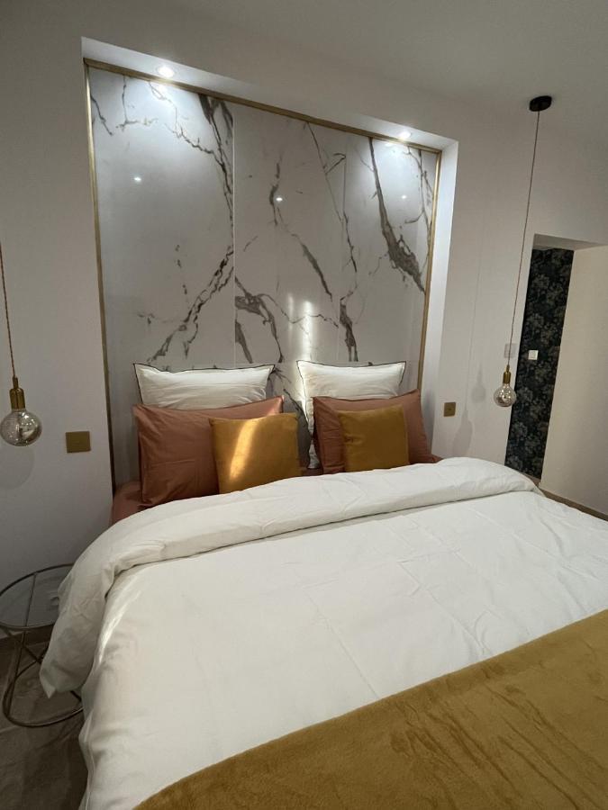 La Suite De Charme Du Mas De La Fontaine De Jonquier Avec Spa Privatif Seguret Ngoại thất bức ảnh