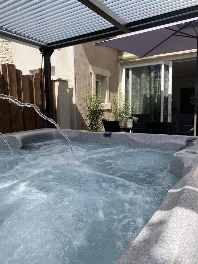 La Suite De Charme Du Mas De La Fontaine De Jonquier Avec Spa Privatif Seguret Ngoại thất bức ảnh